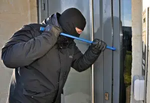 Na Prevaljah vlomil v trgovino in odnesel tedenski izkupiček