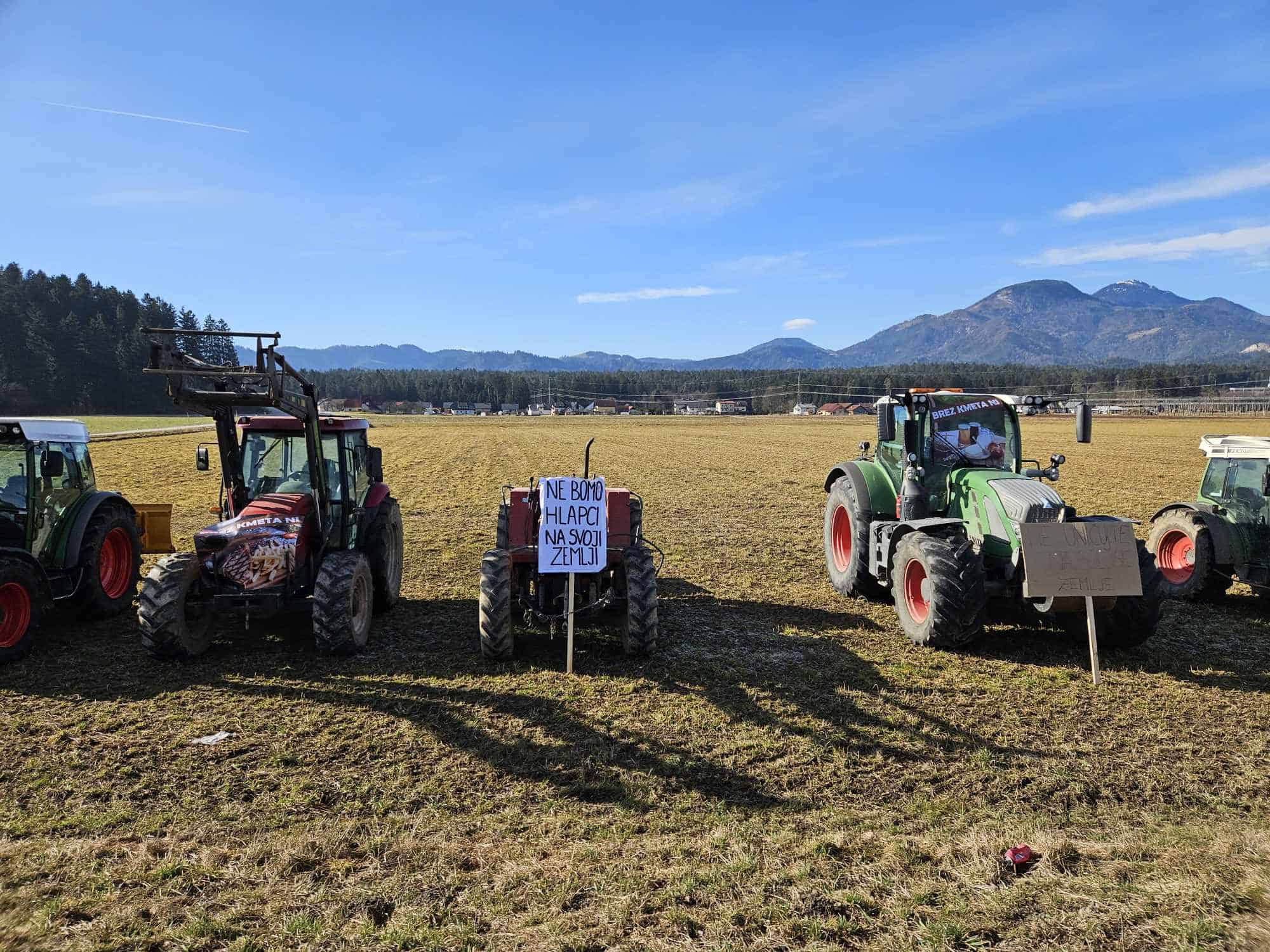 Minister Novak: Razumem tudi stisko kmetov