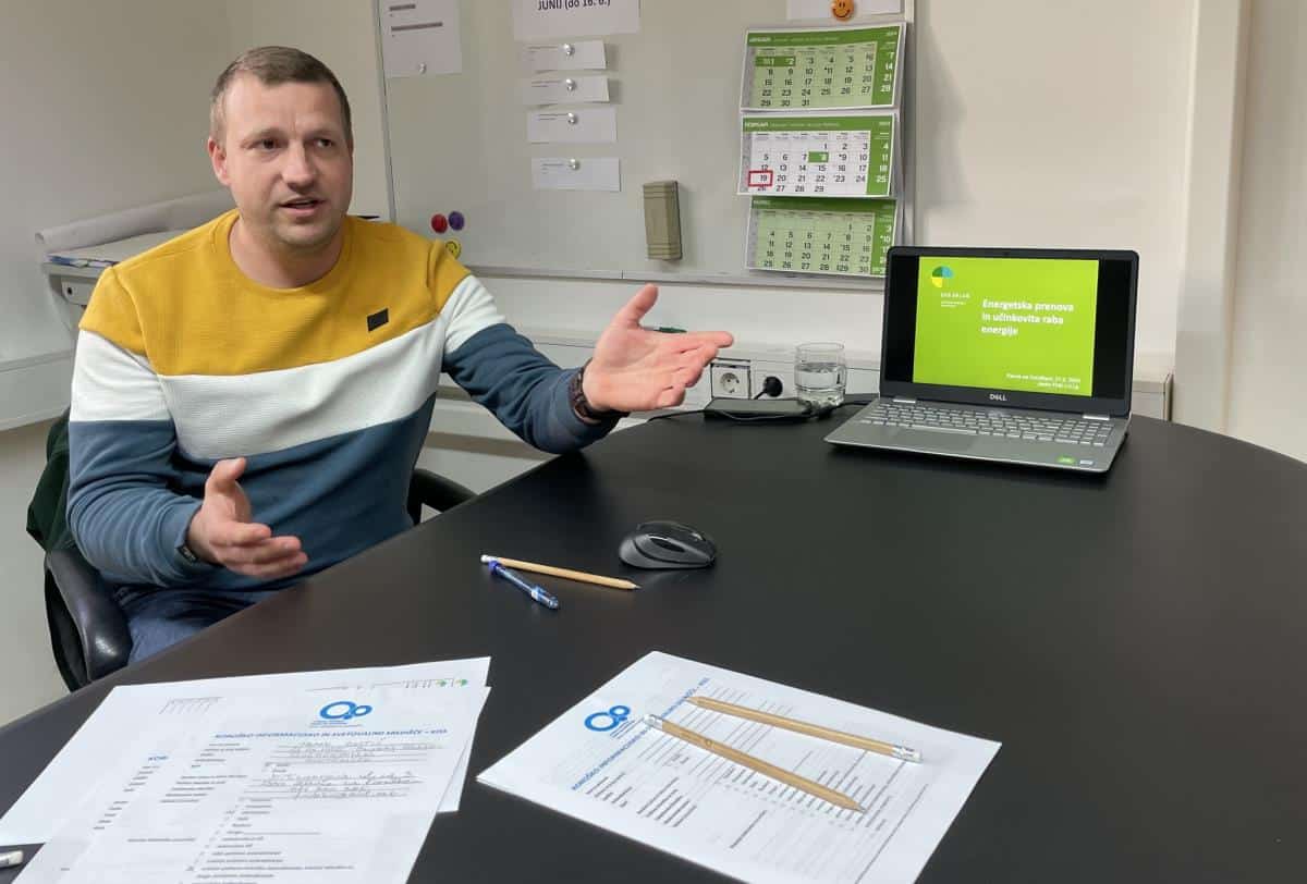 Na Ravnah je potekalo predavanje o energetski prenovi in učinkoviti rabi energije