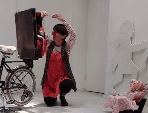 V Narodni dom Mežica prihaja Potujoči cirkus nerodne Avguštine