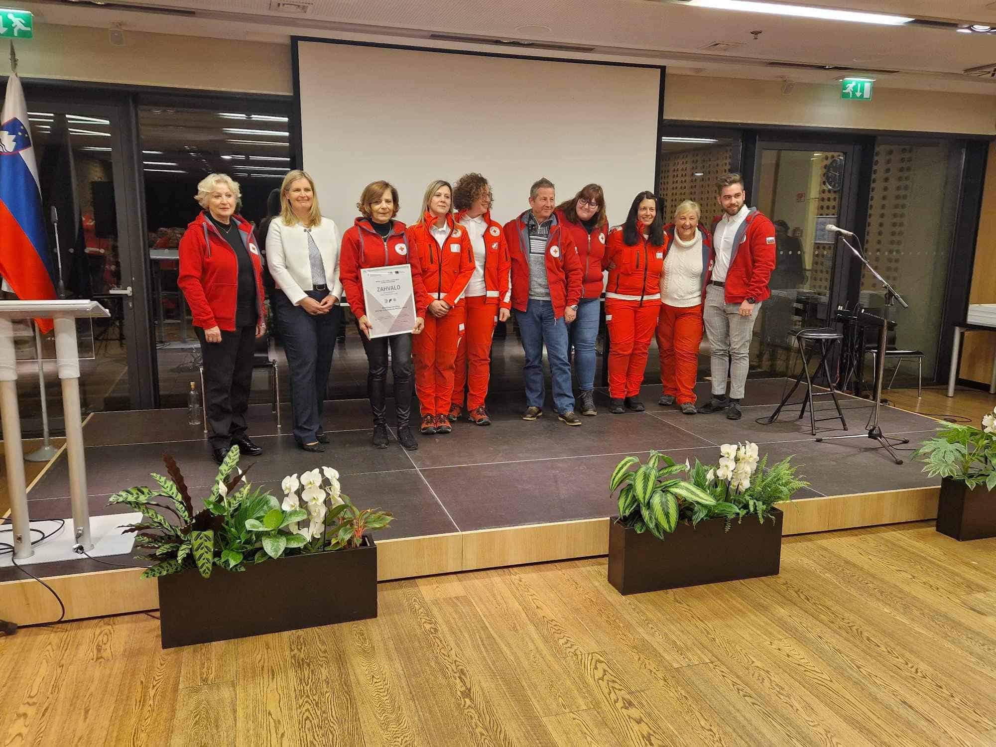 Minister Luka podelil priznanja prostovoljcem Rdečega križa in Karitasa (FOTO)