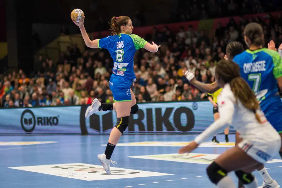 Danes v Parizu tudi prvi slovenski nastopi na OI