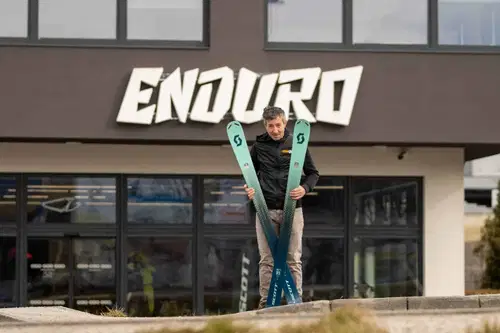 Trgovina Enduro z veliko nagradno igro