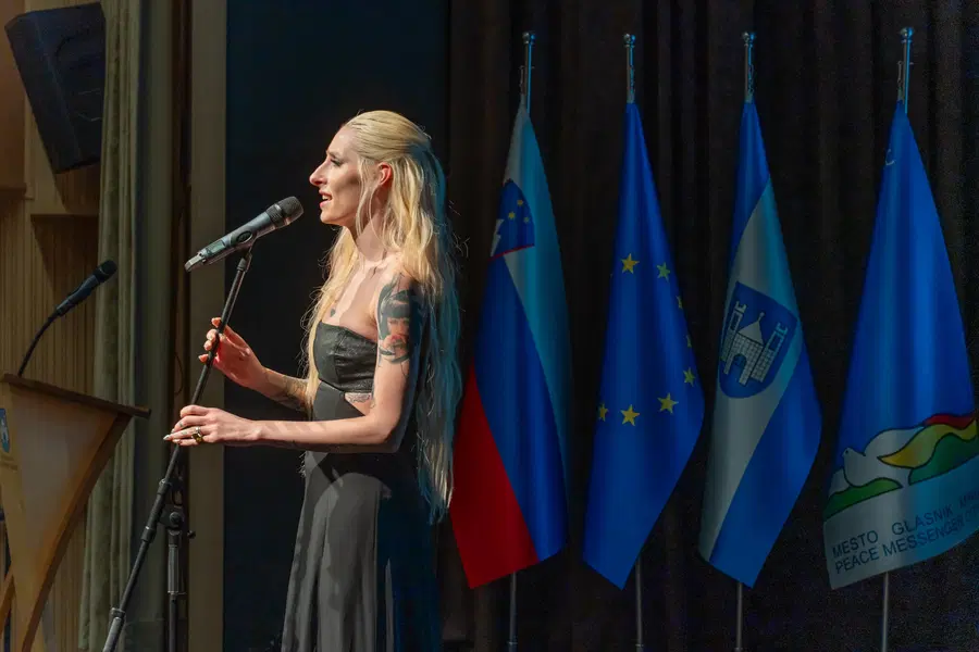 Nemo s skladbo The Code Švici pripel evrovizijsko zmago. Raiven na 23. mestu