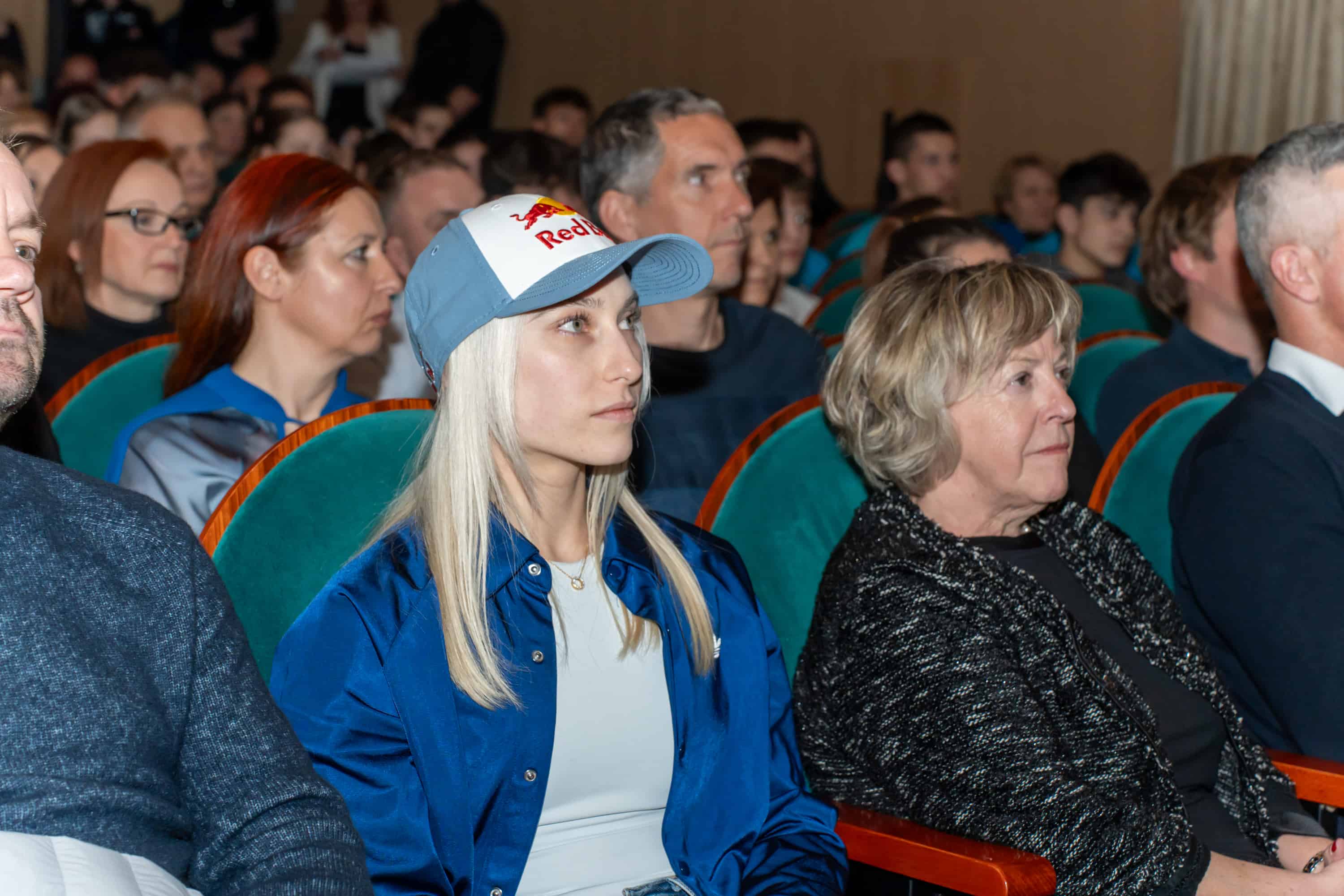 Janja Garnbret edina na vrh vseh štirih balvanskih izzivov