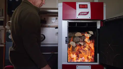 Skepticizem glede elektrike kot energenta in zakaj so peleti in drva vedno bolj priljubljen energent za ogrevanje?