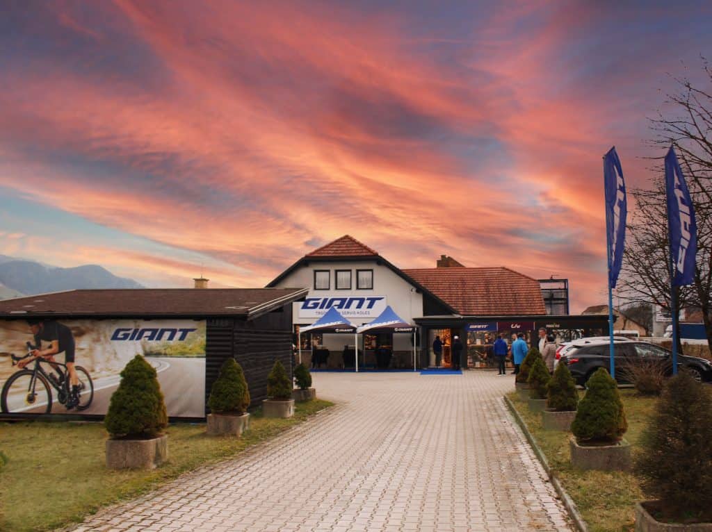 Podjetje Freestyle išče nove sodelavce za delo v prodajalni v Šmartnem pri Slovenj Gradcu