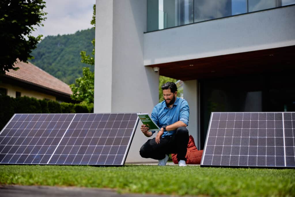 Je samooskrba s sončnimi elektrarnami sploh možna in kakšne sončne elektrarne so primerne za Slovenijo?