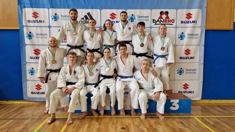 Izjemni uspehi na državnem prvenstvu v Lendavi: JK Acron Slovenj Gradec s 15 odličji (FOTO)