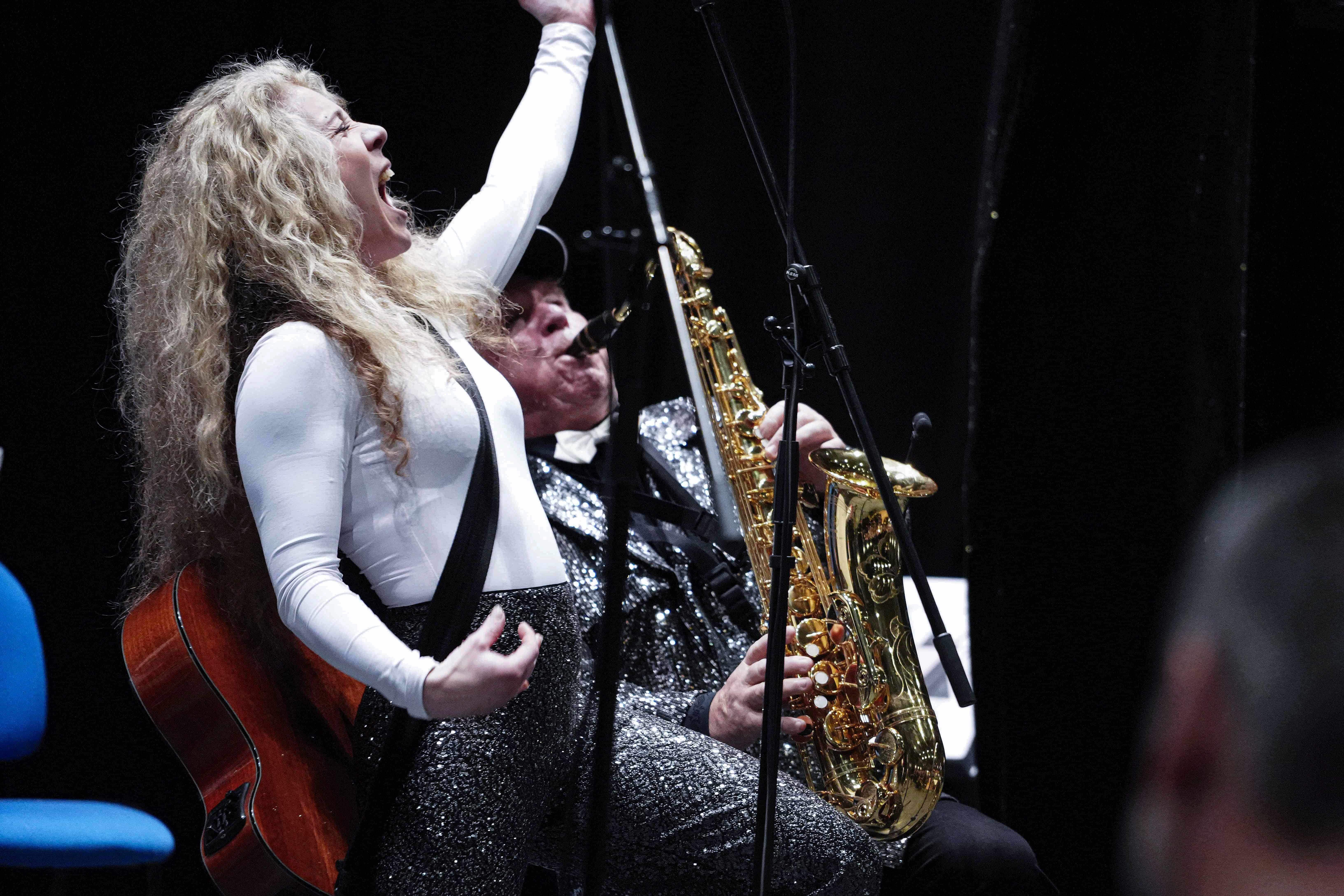 Koroška glasbenika Dunja in Oto Vrhovnik podarjata koncert PGD Šentjanž pri Dravogradu