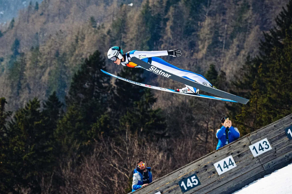 Peter Prevc na zadnji tekmi šesti, Domen Prevc drugi