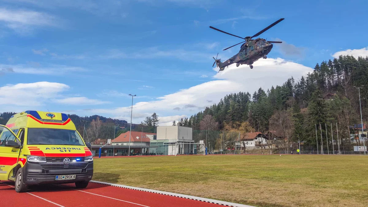 V Mežici se je poškodoval kolesar. S helikopterjem ga prepeljali v UKC Maribor