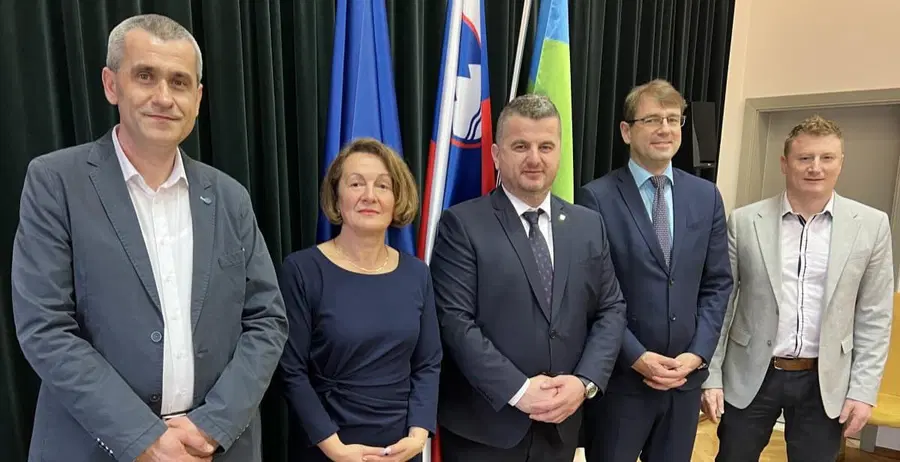 Župan Rožen je podpisal sporazum o sodelovanju občine Ravne na Koroškem z občino Novi Travnik