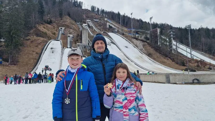 Uspeh Osnovne šole Franja Goloba Prevalje na Državnem prvenstvu v smučarskih skokih v Planici (FOTO)