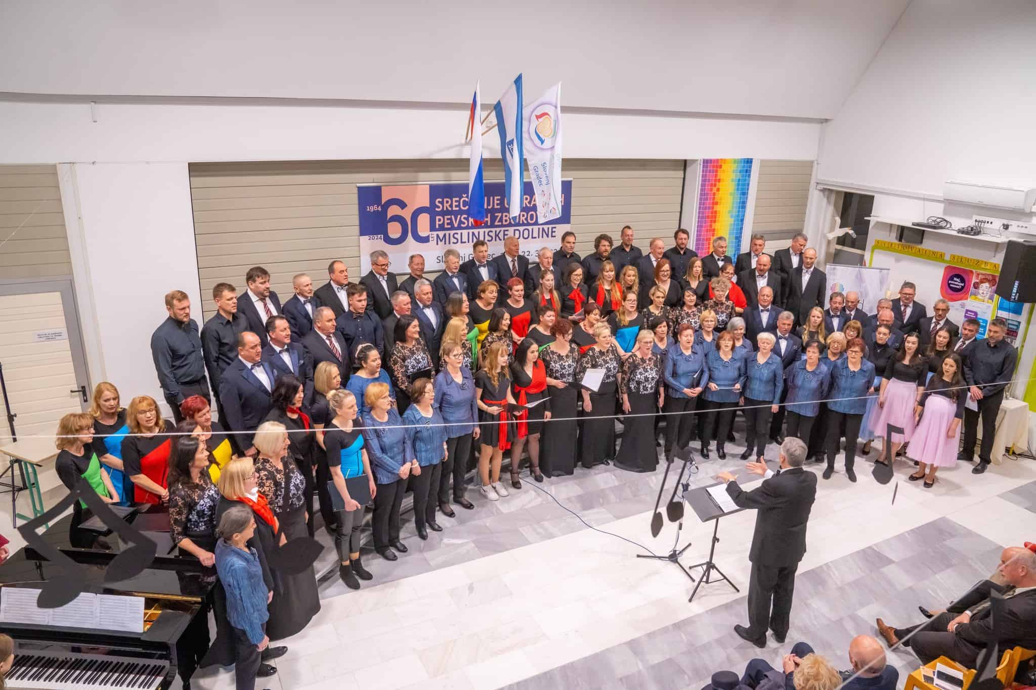 Potekalo je jubilejno srečanje odraslih pevskih zborov Mislinjske doline