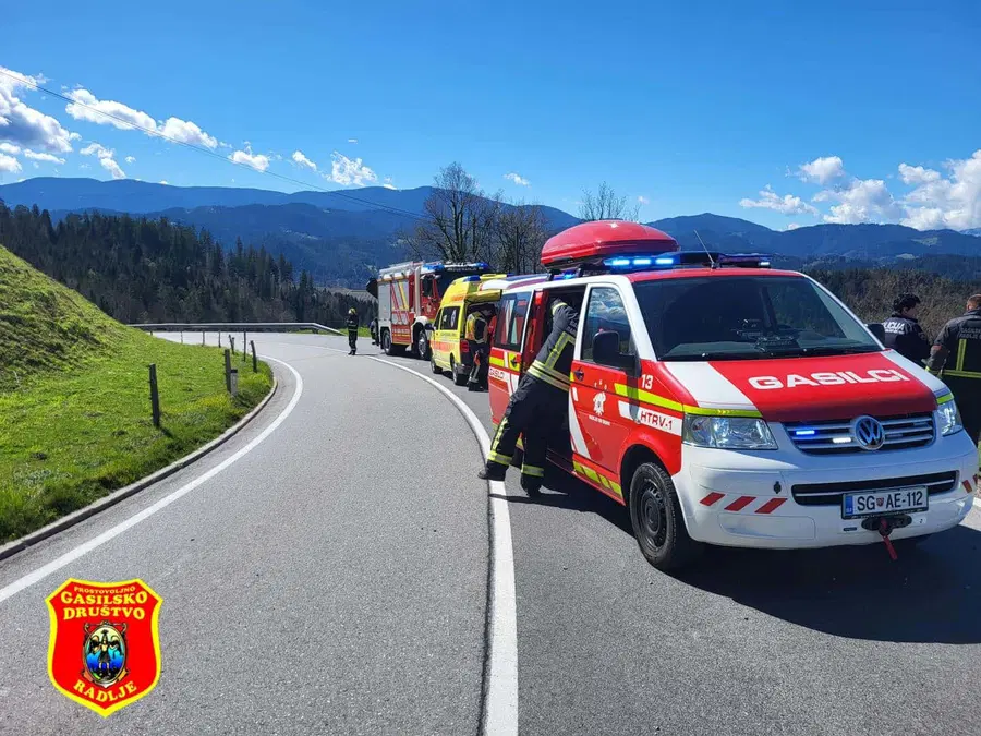 Na območju Radelj ob Dravi se je pri padcu poškodoval motorist