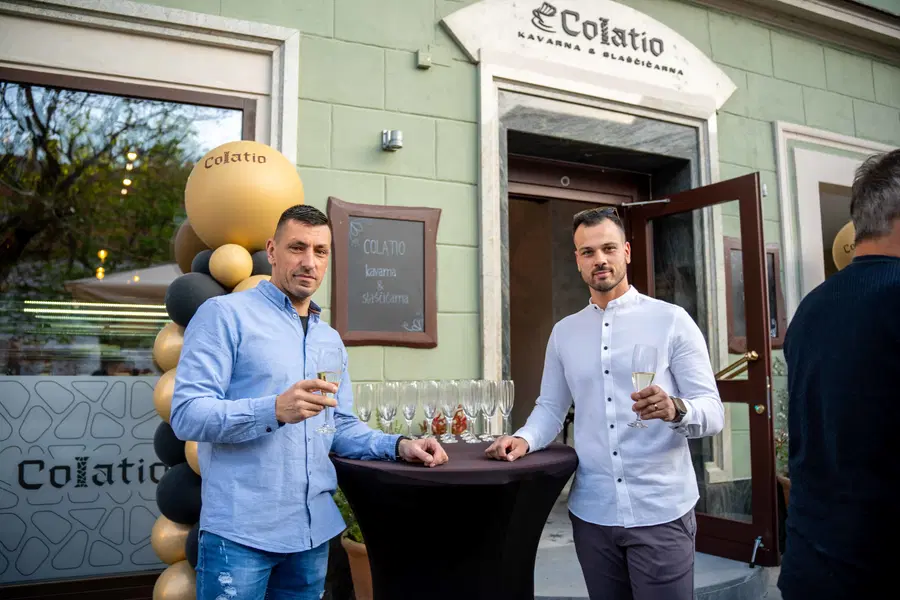 FOTO: Nova kavarna in slaščičarna Colatio je odprla svoja vrata v središču Slovenj Gradca