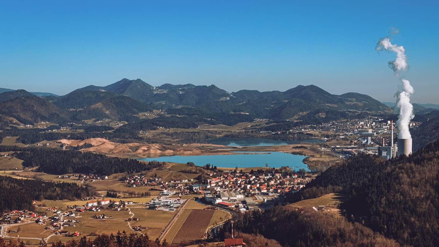 Komisija zahteva poročilo o cenah ogrevanja v Šaleški dolini v roku 15 dni