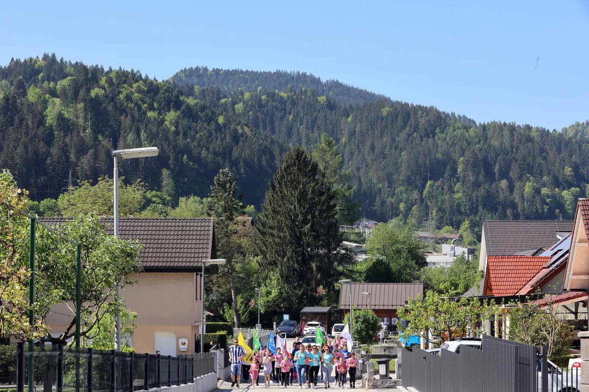 FOTO: Slovenska bakla potuje po Koroški