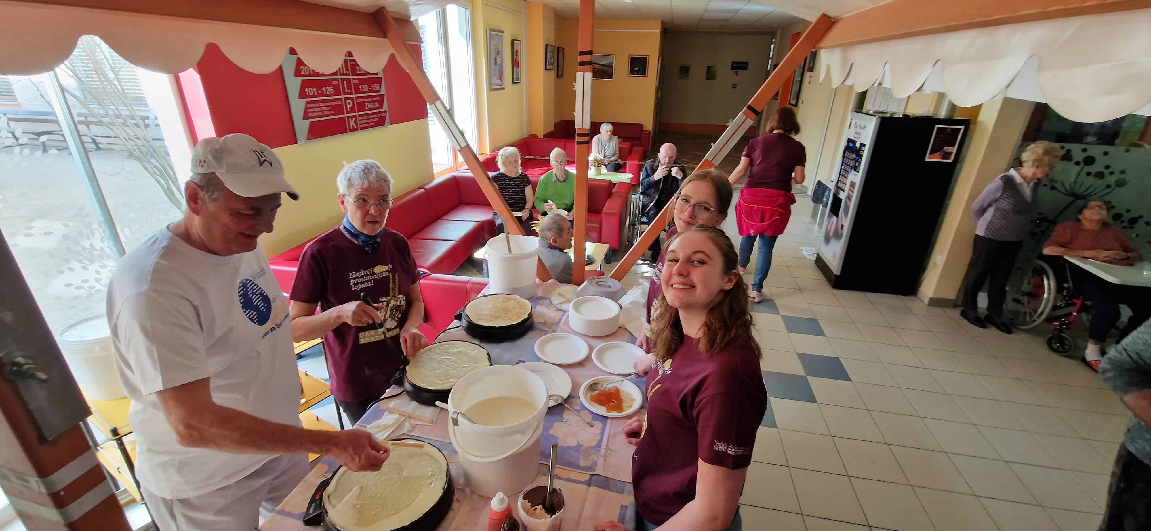 Prostovoljstvo za spremembe: Dan aktivnosti v Domu starejših Na Fari Prevalje (FOTO)