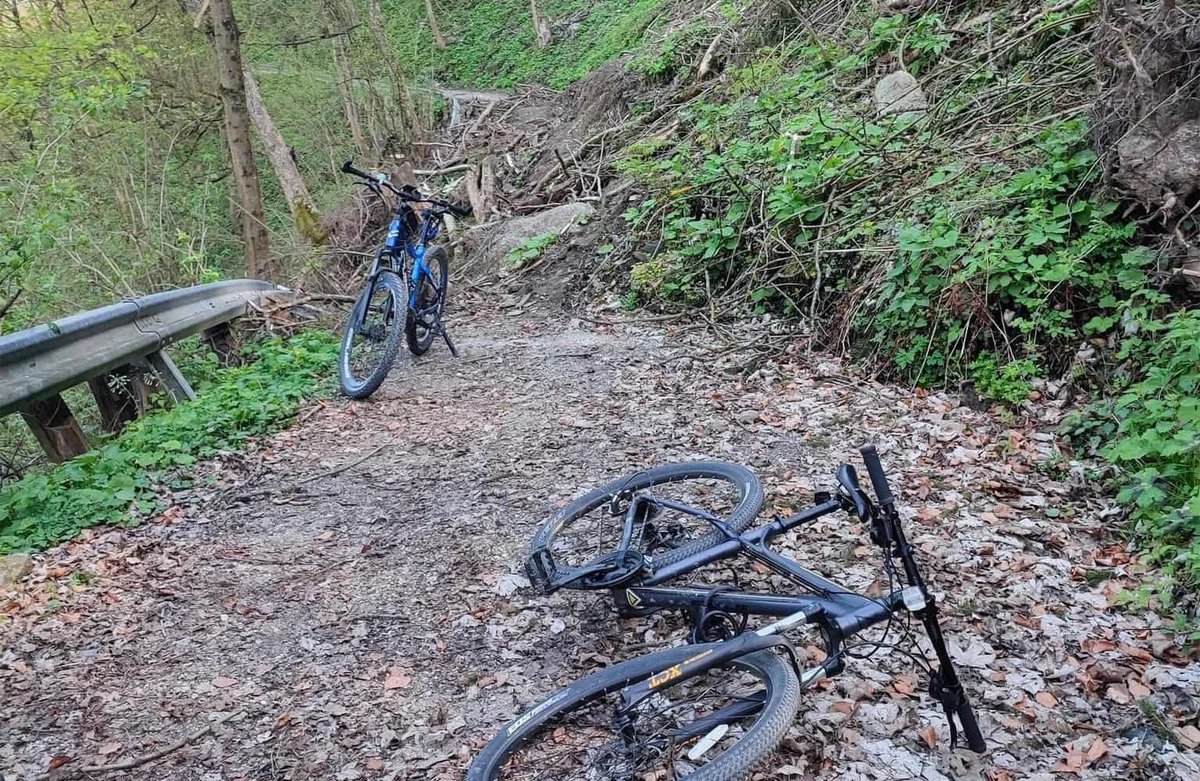 Obvestilo za kolesarje: Zaprt odsek na Dravski kolesarski poti med Dravogradom in Radljami