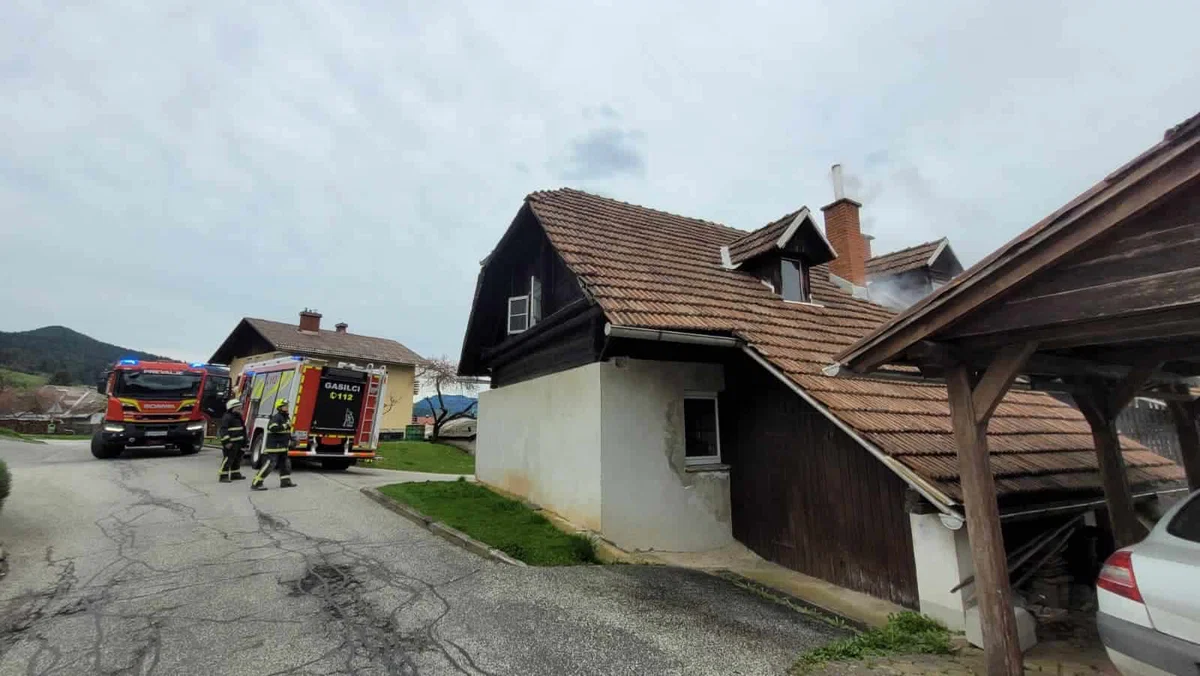 Na Prevaljah zagorelo na hiši