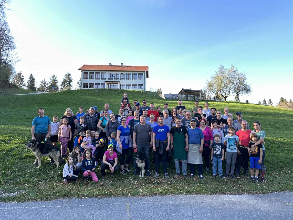 V Završah je potekala čistilna akcija, posadili so tudi drevesa