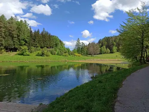 Na praznovanje 1. maja na Ivarčko z brezplačnim prevozom