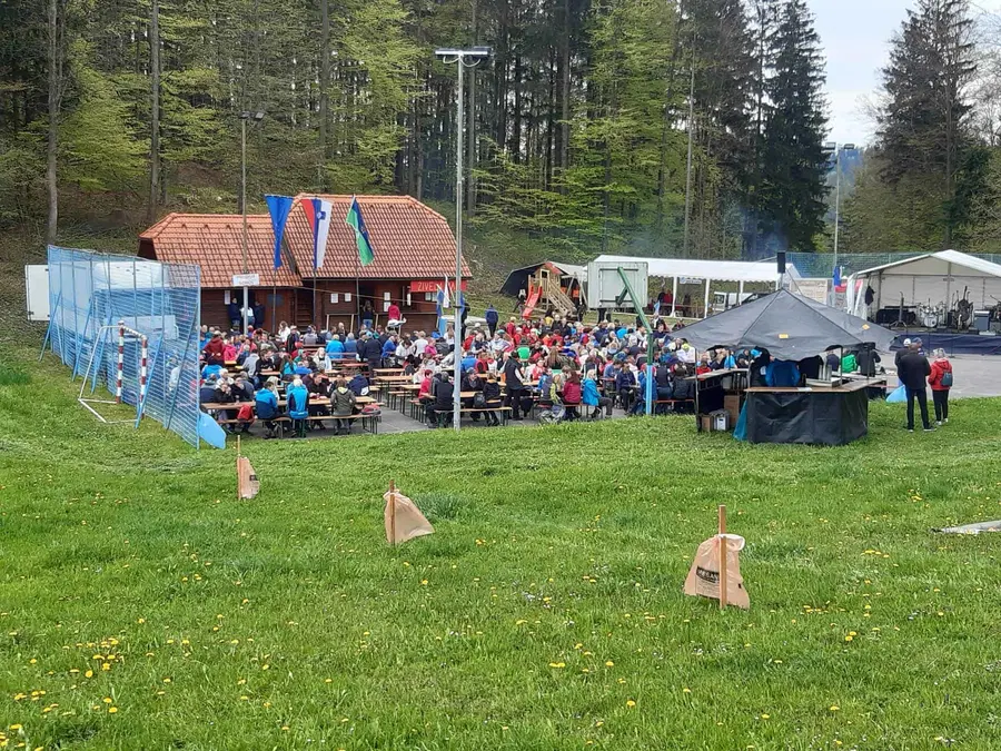 V Završah nad Mislinjo bodo za veselo prvomajsko praznovanje poskrbeli skupina Gadi