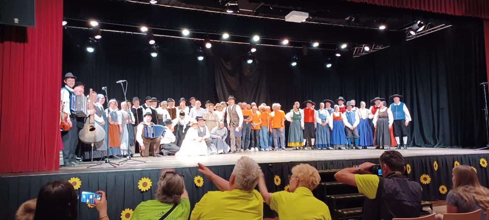 Na Maroltovem srečanju so se predstavile folklorne skupine Koroške