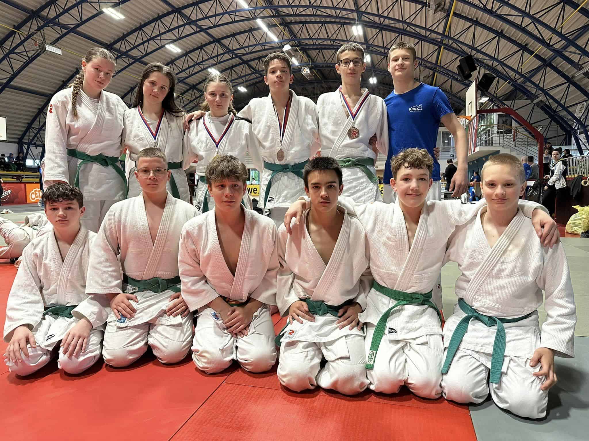 FOTO: Koroški judoisti navdušili na mednarodnem tekmovanju Pokal Bežigrada