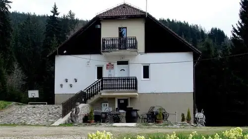 Prvega maja bo veselo na Planinskem domu Košenjak