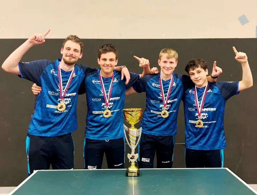 Fužinarjevi namiznoteniški igralci absolutni zmagovalci