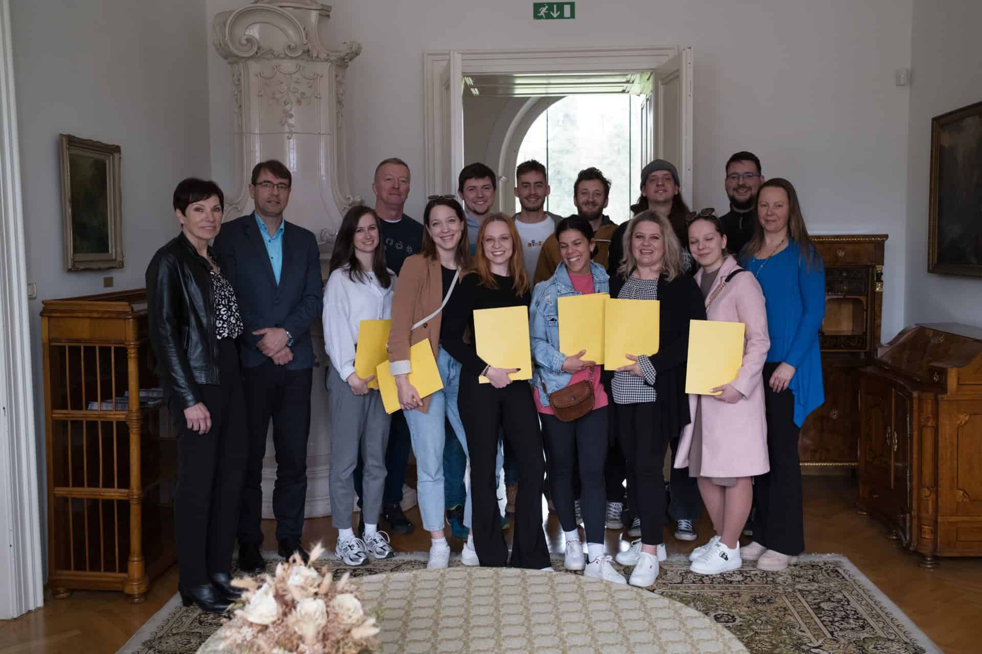 Podelitev priznanj prvi skupini, ki je zaključila program PONI Koroška 2023 - 2028