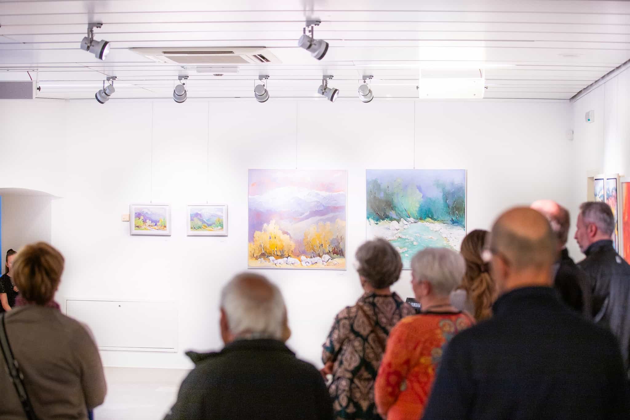 Na Ravnah na Koroškem na ogled razstava članov Kulturnega društva koroških likovnikov