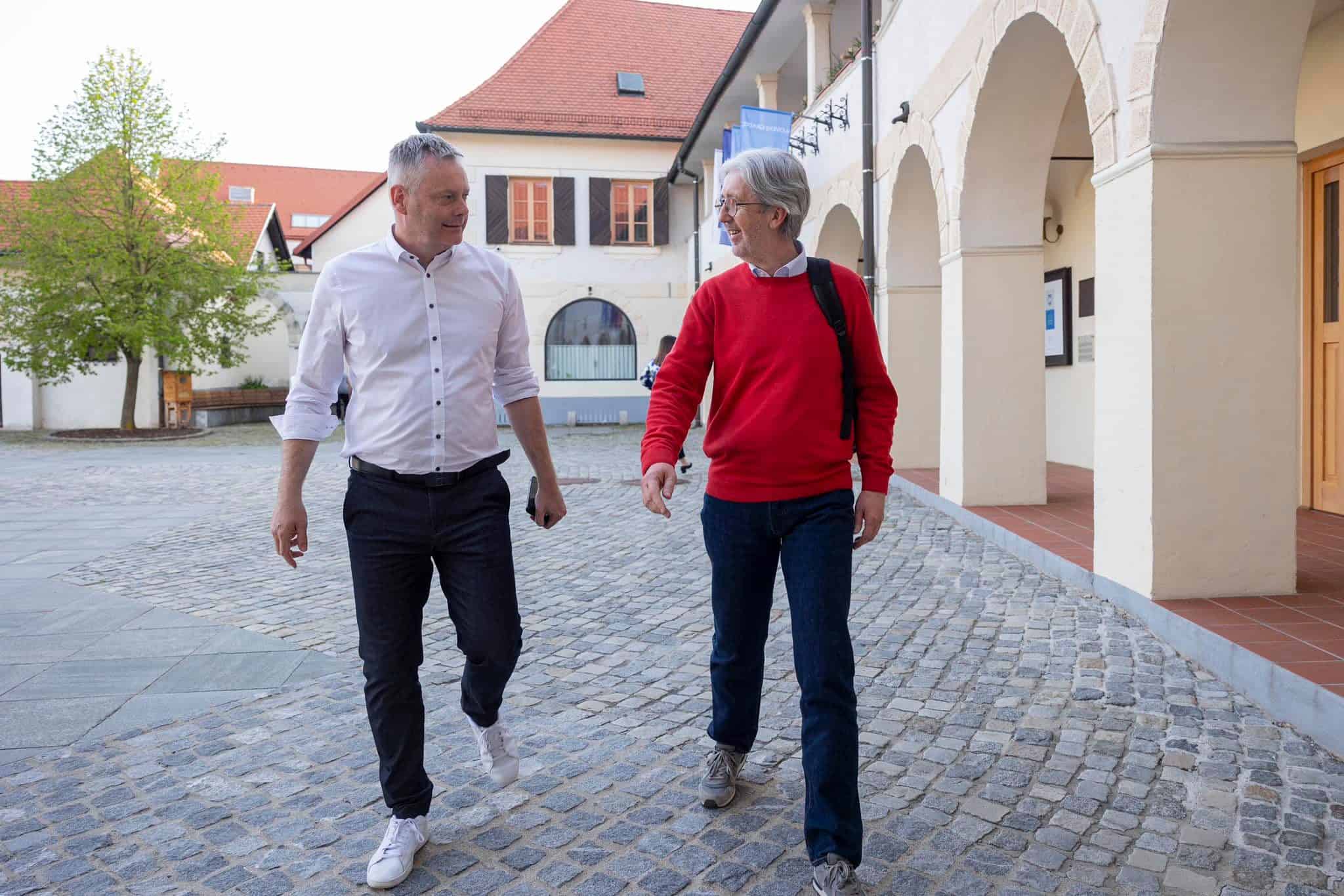 Šefic s koroškimi župani o odprtih popoplavnih vprašanjih