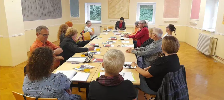 V Dvorcu Bukovje je potekalo regijsko srečanje literatov seniorjev za celjsko koroško regijo