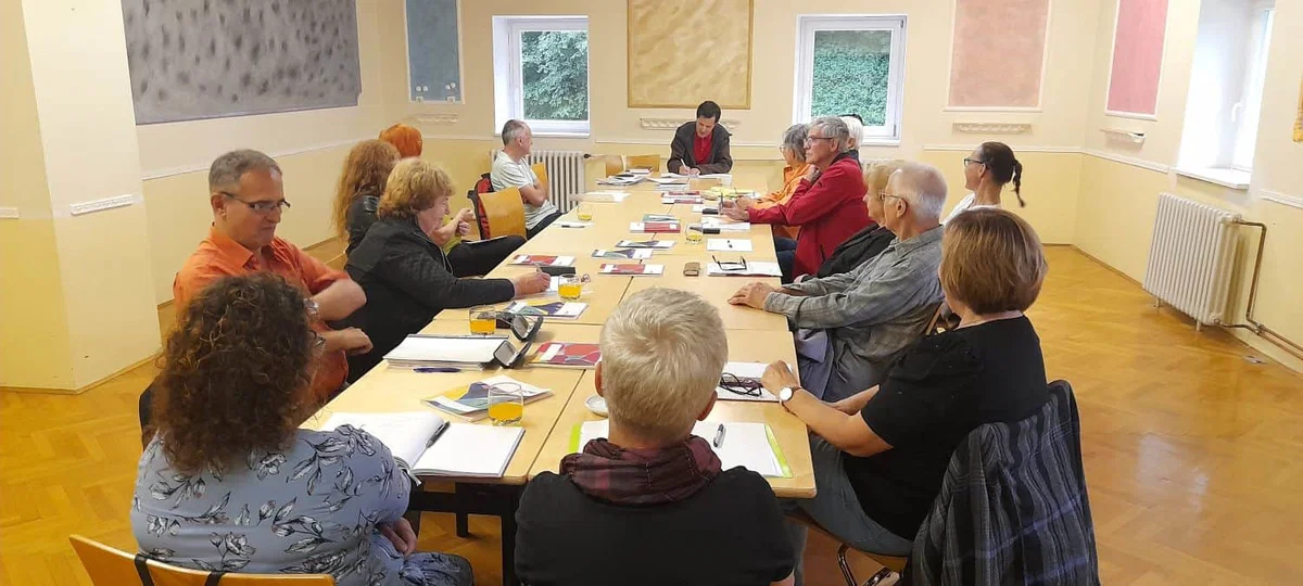 V Dvorcu Bukovje je potekalo regijsko srečanje literatov seniorjev za celjsko koroško regijo