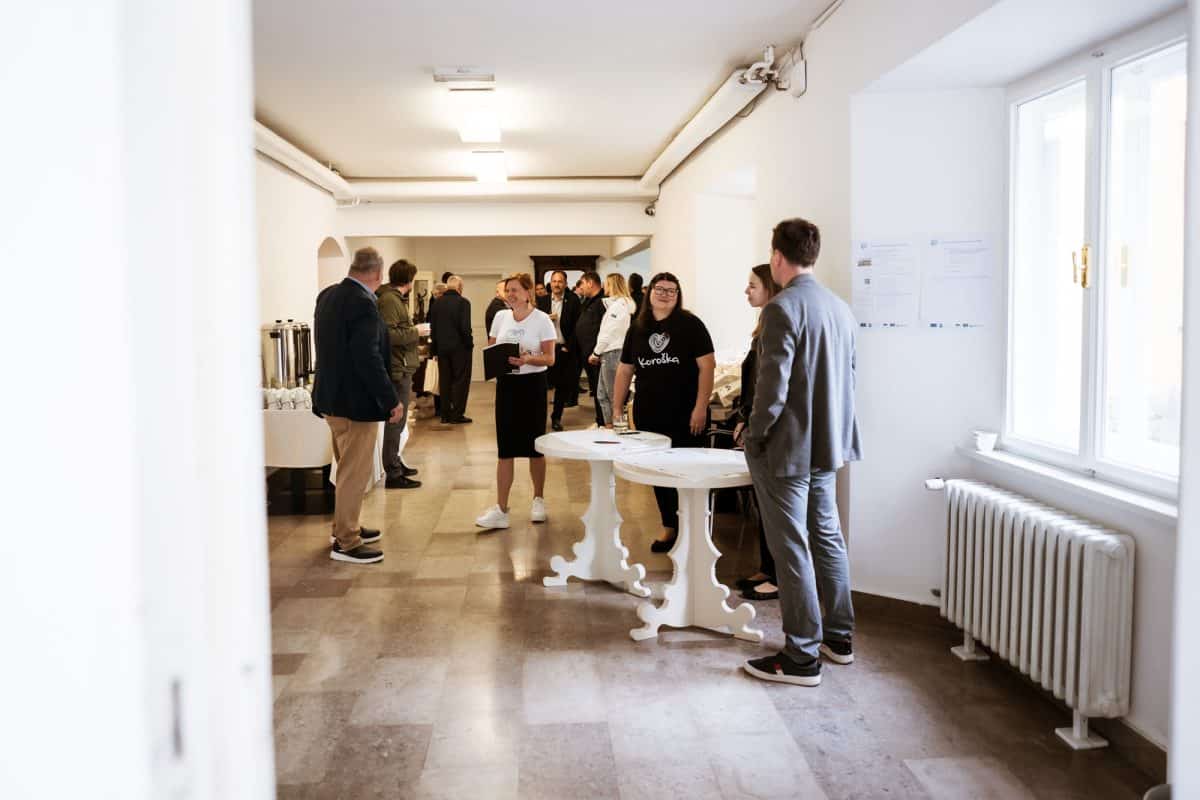 Tokratni posvet je potekal na stičišču treh dolin - v Dravogradu. Kompetentni sogovorniki pa so spregovorili o zelo pomembnih in ključnih temah za nadaljnji razvoj Koroške regije. Več pa v nadaljevanju prispevka.