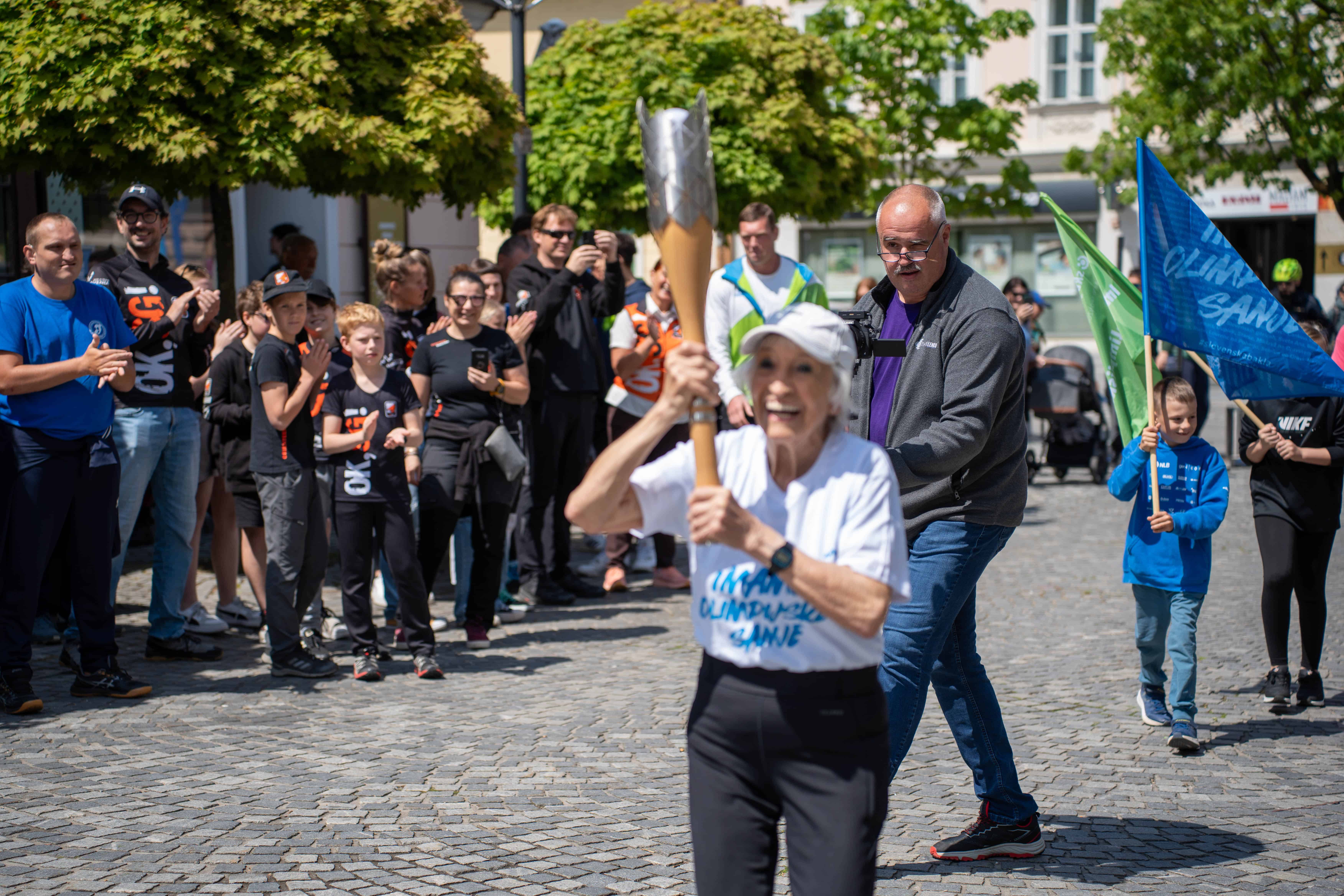 FOTO: Slovensko baklo ponesli tudi v Mestni občini Slovenj Gradec