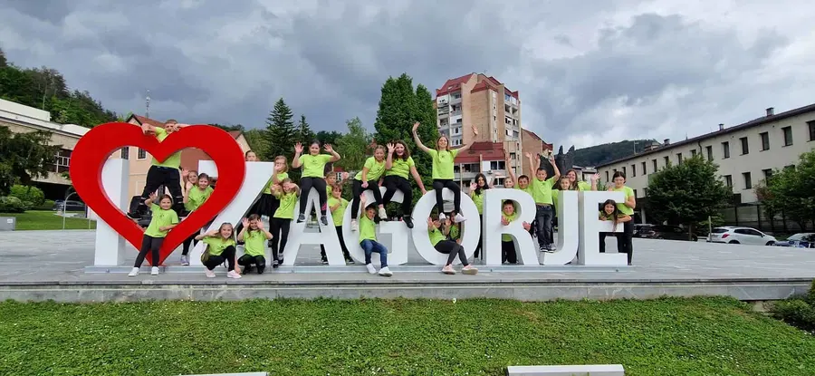 Otroški pevski zbor OŠ Ribnica na Pohorju prejel srebrno priznanje na državnem tekmovanju