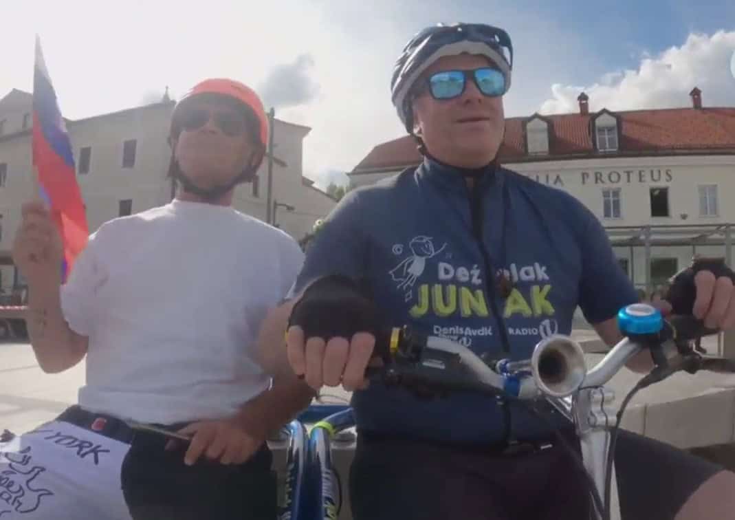 Deželak Junak prihaja v Dravograd – popolno srce Dežele junakov