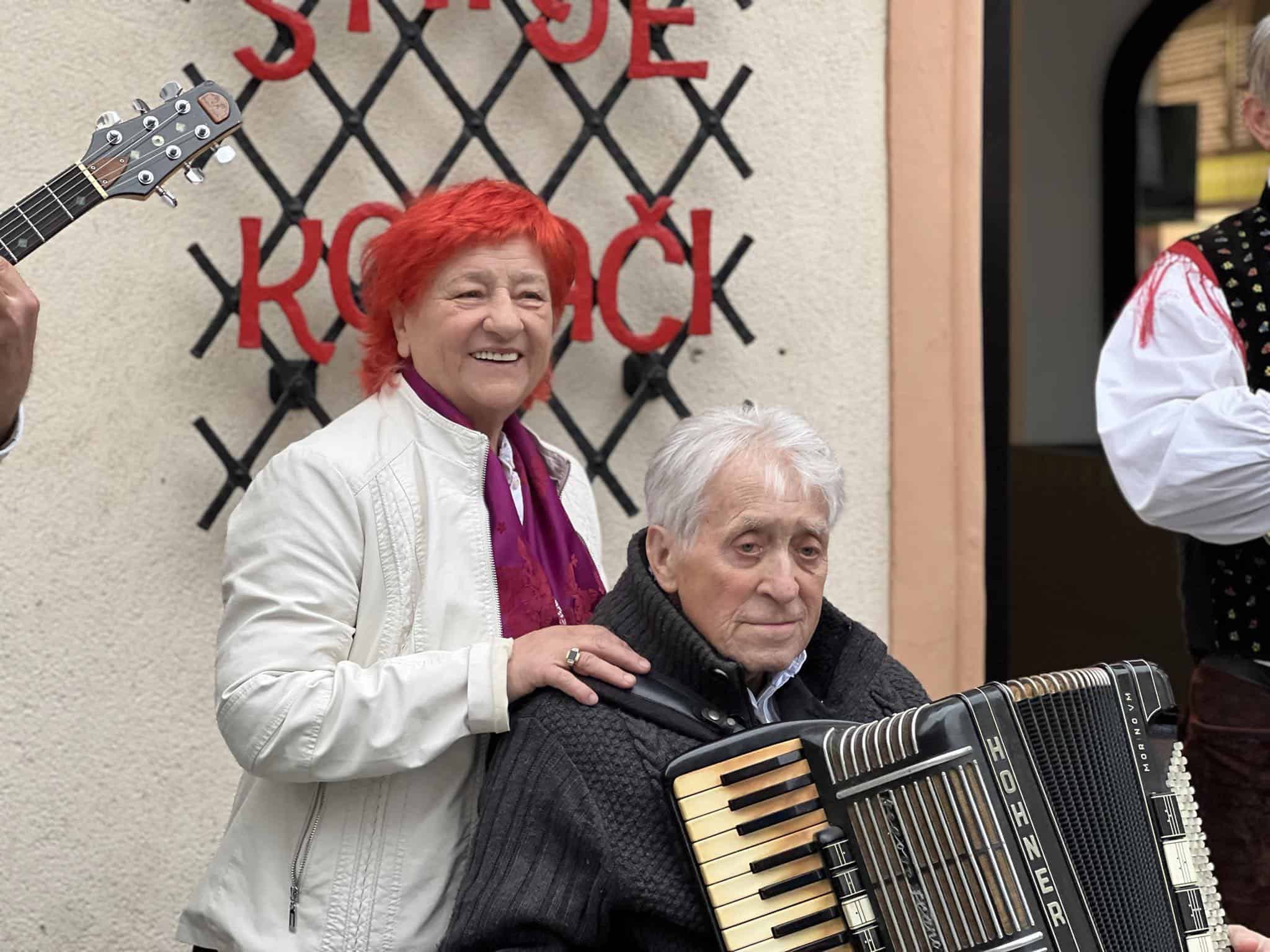 V Slovenj Gradcu javno vodstvo ob 70. obletnici ansambla Štirje Kovači