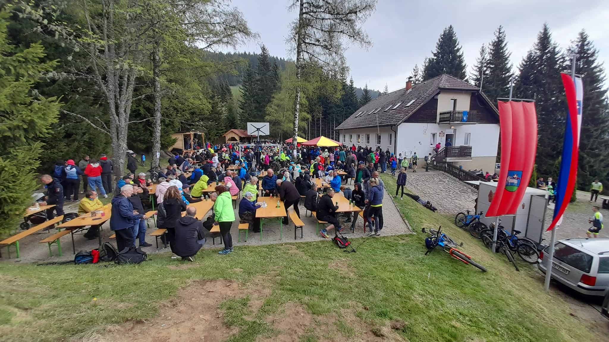 FOTO: Veliko praznovanje prvega maja na Košenjaku