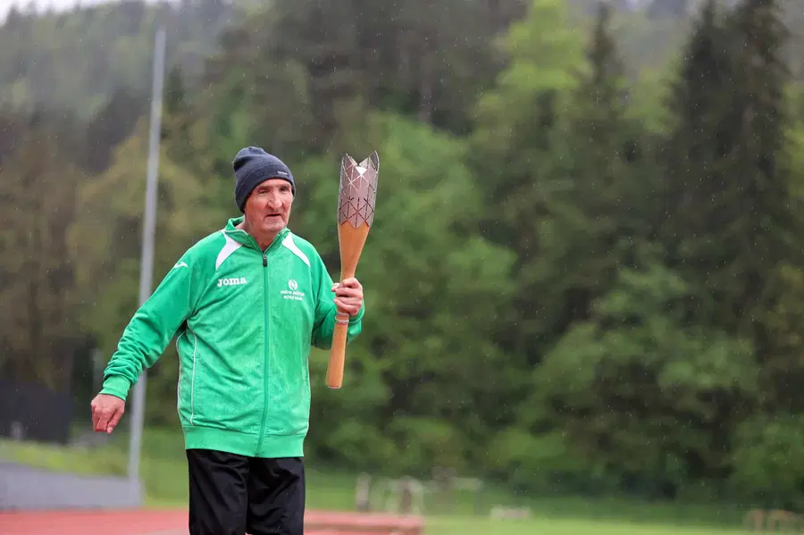 FOTO: Slovenska bakla prepotovala Mežiško dolino