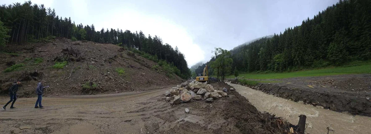 Sinočnje neurje v občini Slovenj Gradec brez večje škode, na cestah manjše naplavine