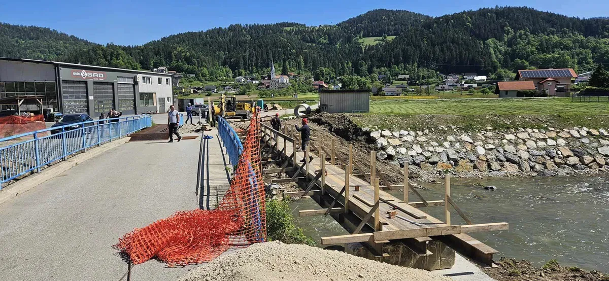 Sanacija mostu Surovina v Pamečah in plazu Artviga v Velunji