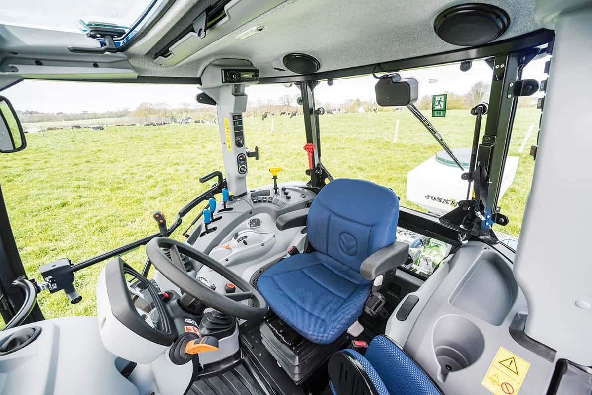 Ohranite svoj traktor v vrhunski formi - nasveti za redno vzdrževanje!