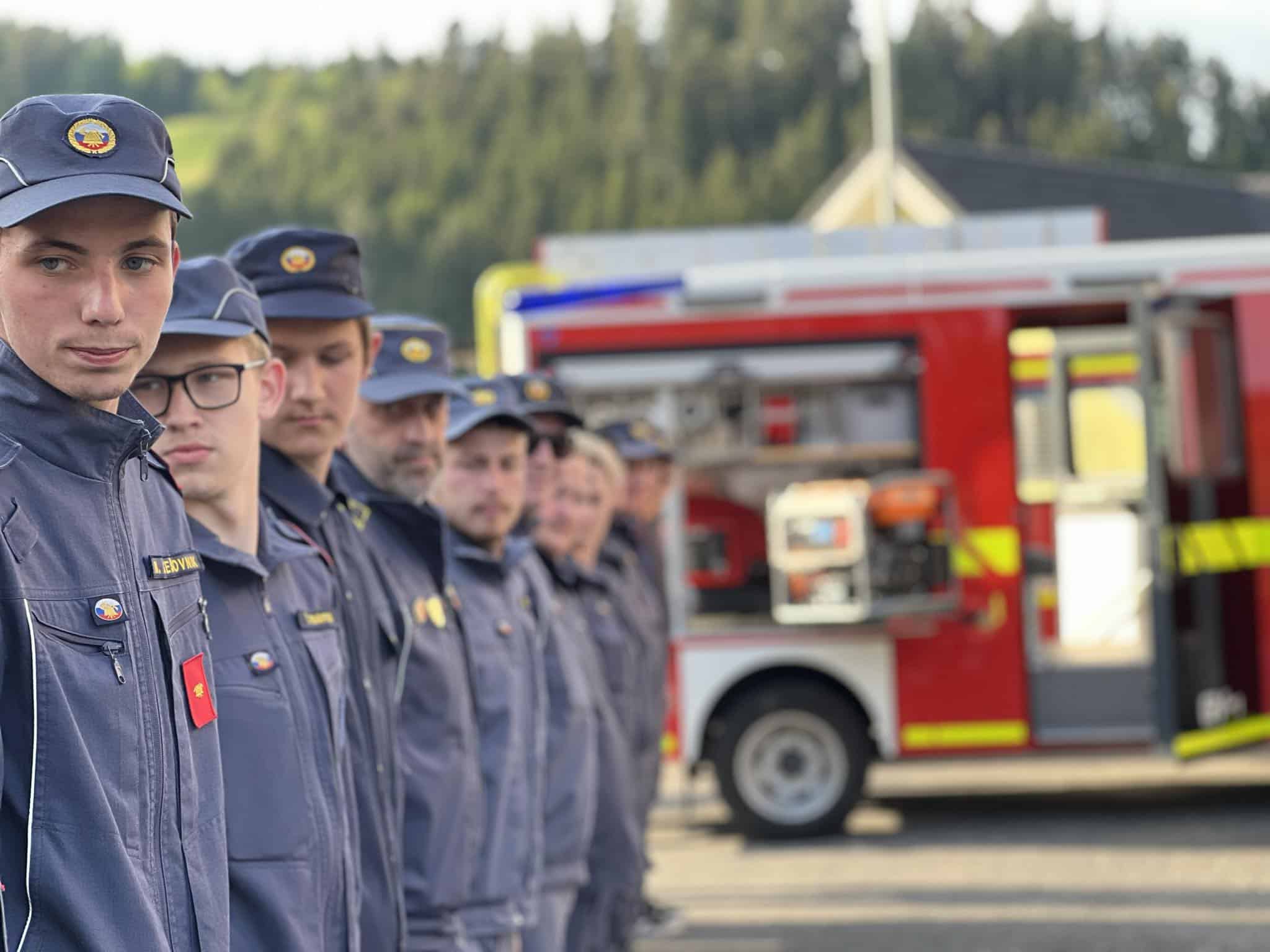 VIDEO in FOTO: Prostovoljno gasilsko društvo Sele-Vrhe bogatejše za novo gasilsko vozilo