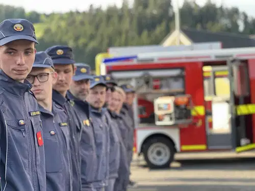 VIDEO in FOTO: Prostovoljno gasilsko društvo Sele-Vrhe bogatejše za novo gasilsko vozilo